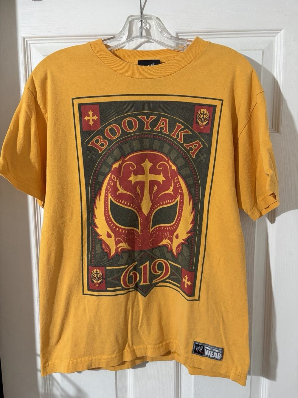 Rey Mysterio Booyaka 619 Shirt Sz M WWE 2010 Yellow Wrestling Authentic Wear